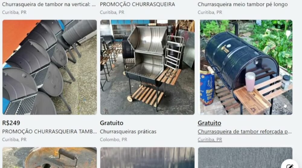 Resultado da busca por churrasqueira de tambor no Marketplace Facebook com três anúncios lado a lado, dois com a foto cortada em um galpão e um com a churrasqueira inteira em um jardim com a mesa posta