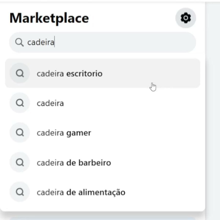 Barra de busca do Marketplace Facebook com a palavra cadeira digitada e as sugestões cadeira escritório, cadeira, cadeira gamer, cadeira de barbeiro e cadeira de alimentação